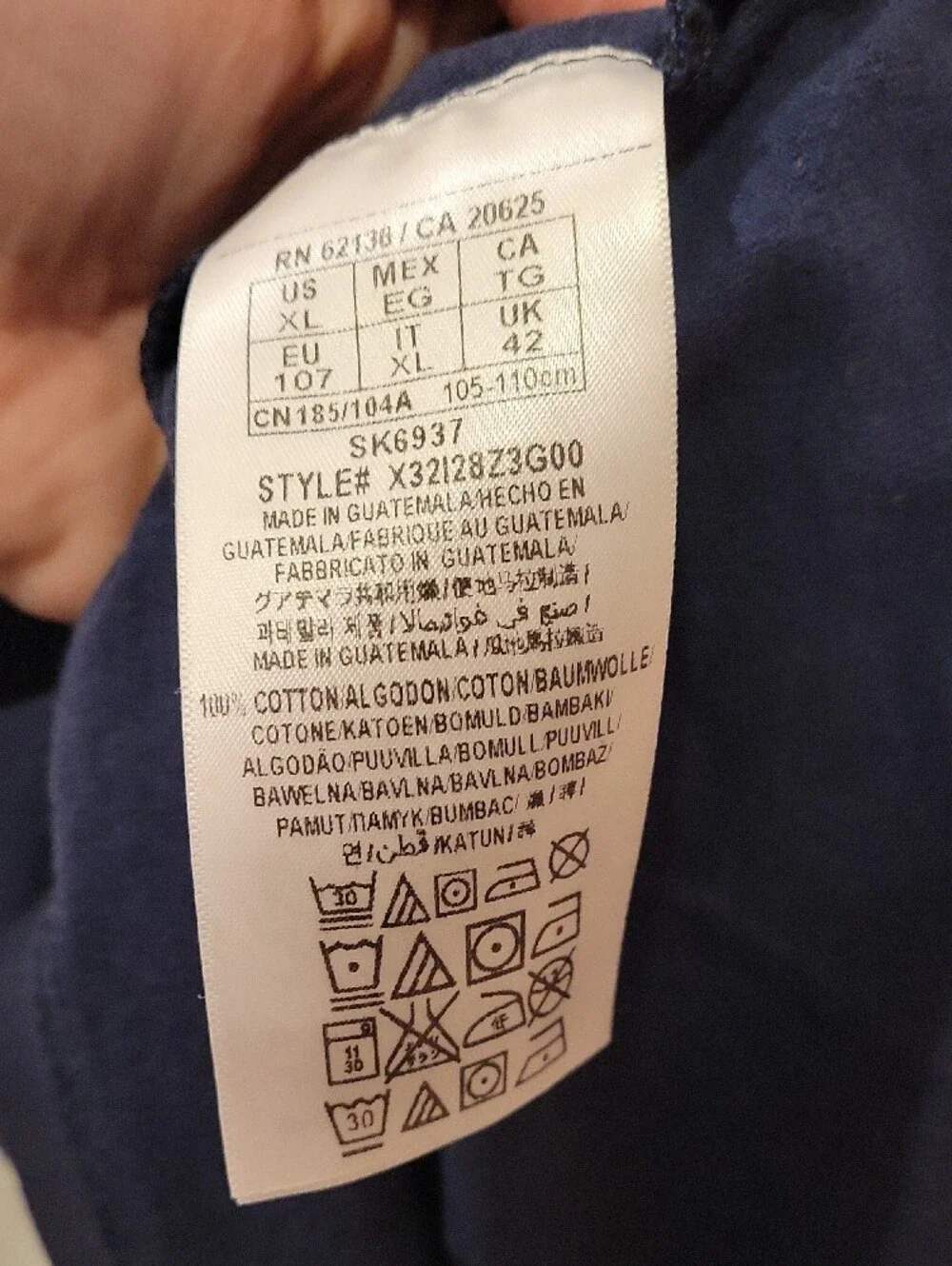 Guess Men's V-Neck Graphic Tee - Navy Blue - Picture 6 of 6